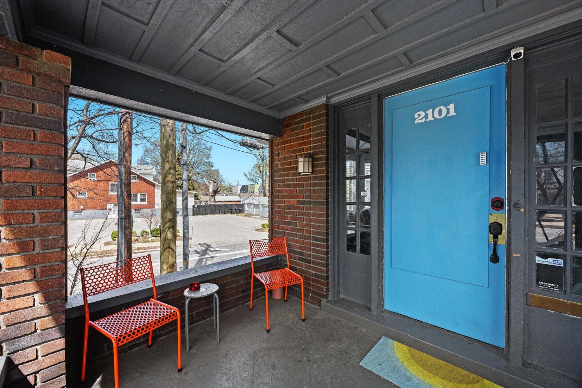 Cozy & Creative Unit In Lou's Arts District Louisville