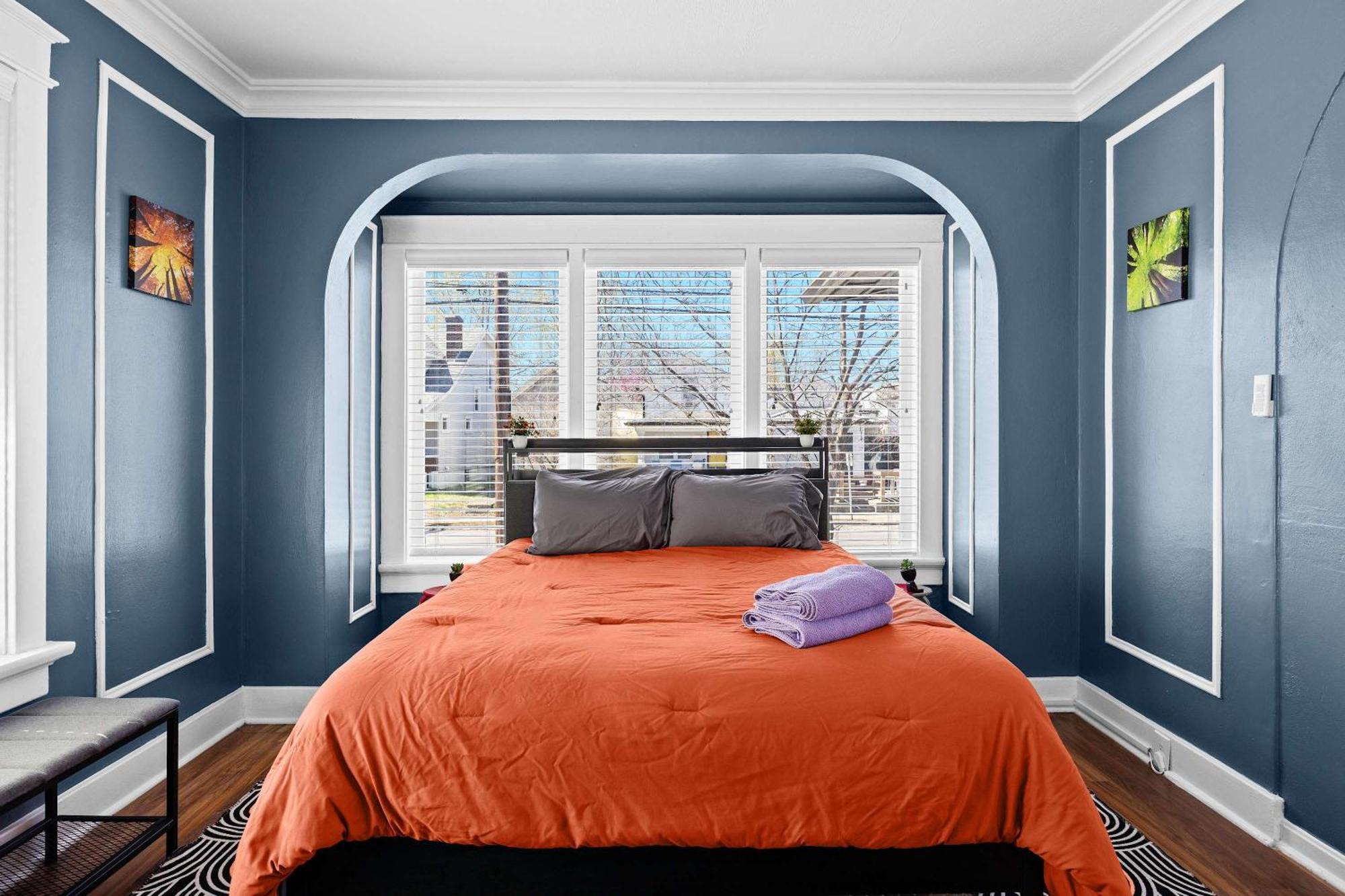 Cozy & Creative Unit In Lou's Arts District