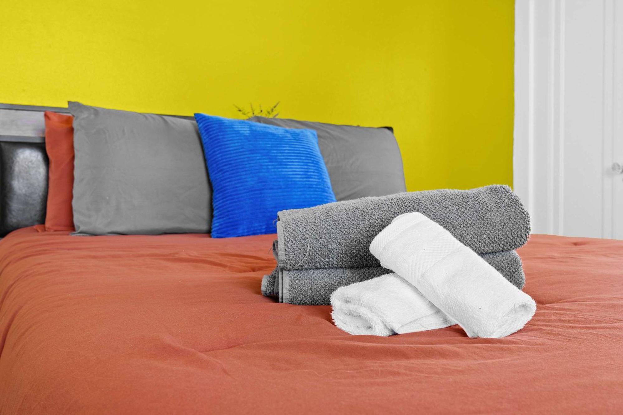 Cozy & Creative Unit In Lou's Arts District Louisville