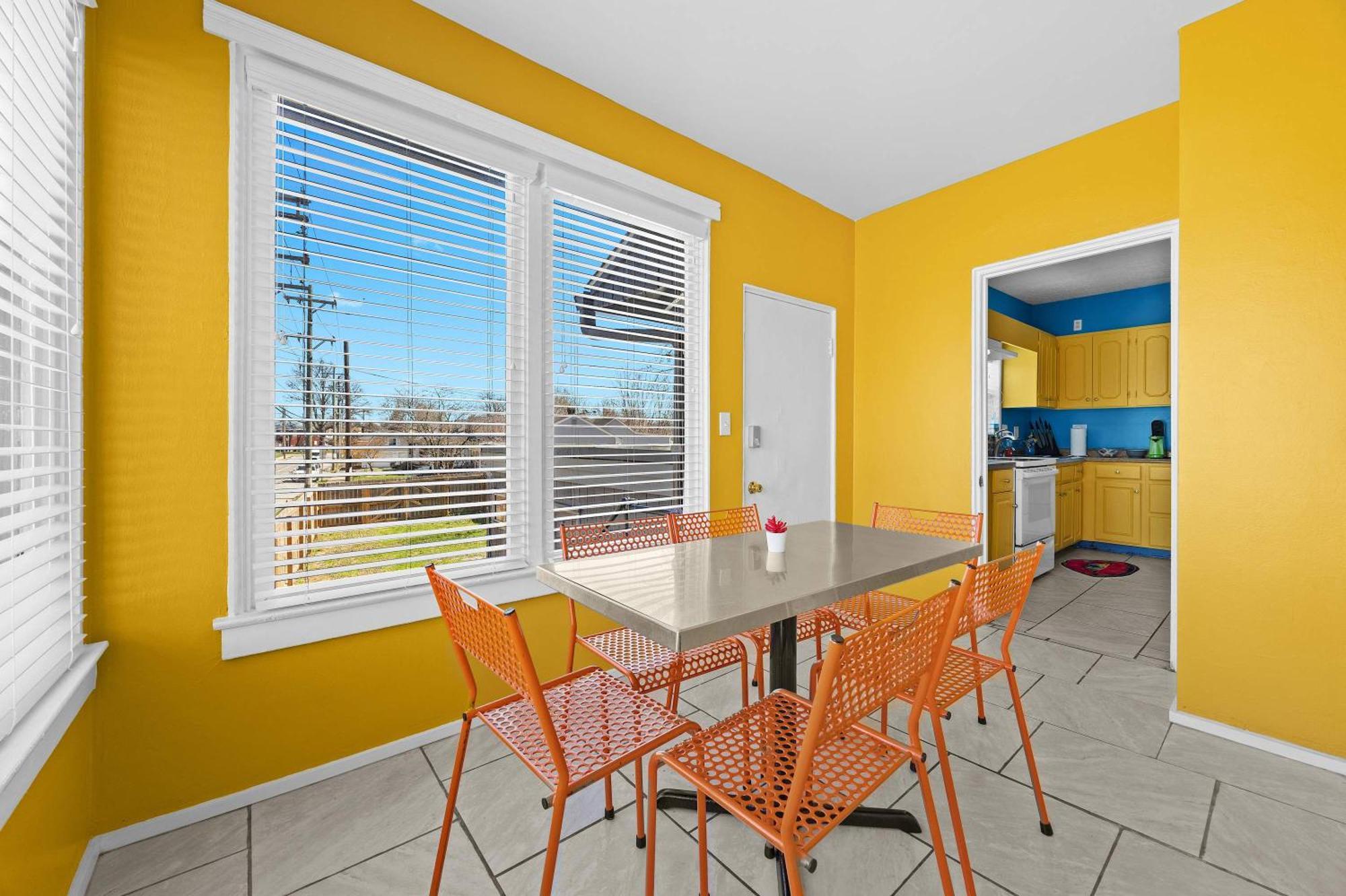Cozy & Creative Unit In Lou's Arts District *
